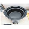 Image 3 : Crock Pot, Electric Wok 