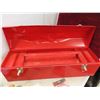 Image 2 : Metal Toolbox 10'' x 9'' x 32'' with 4 New Tarps, Wire 4'' 