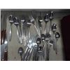 Image 2 : Electric Knife, Handheld Mixer, BBQ Tools & Flatware 