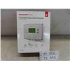 Image 1 : New Honeywell Home Programmable Thermostat #