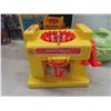 Image 2 : Mattel Knit Machine, Vintage Ceramic Cabbage Bowl with