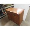 Image 2 : Maple Buffet 32'' x 40'' x 18 1/2'' 