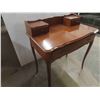 Image 2 : Maple Desk 32'' x 35'' x 18'' 