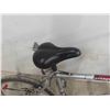 Image 8 : Raleigh Portage Variable Speed Pedal Bike 26'' 