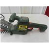 Image 2 : Poulan 3.5HP Electric Chainsaw, Black and Decker