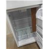 Image 8 : Amana Fridge 65 1/2'' x 25 1/2''' x 31''    Like New Condition. 