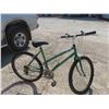 Image 2 : Mountain Tour 12 Speed 25'' Pedal Bike 