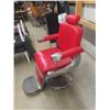Image 2 : Hair Stylist/Barber Chair 