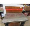 Image 2 : Work Bench 36'' x 21'' x 29'' 