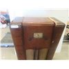 Image 2 : Stewart Warner Cabinet Radio 37'' x 11'' x 24'' 