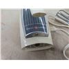 Image 2 : Osterizer Blender, GE Hand Mixer 