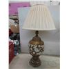 Image 2 : 2 Table Lamps with Brass Accents 32'' H with Shade -