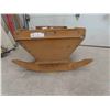 Image 3 : Vintage Wooden Cradle 17'' x 19'' x 38''