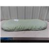 Image 2 : 36" x 18" GREEN DOG BED - New or Store Return  