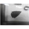 Image 4 : 5 Vintage Stone Arrowheads in Shadow Box Display