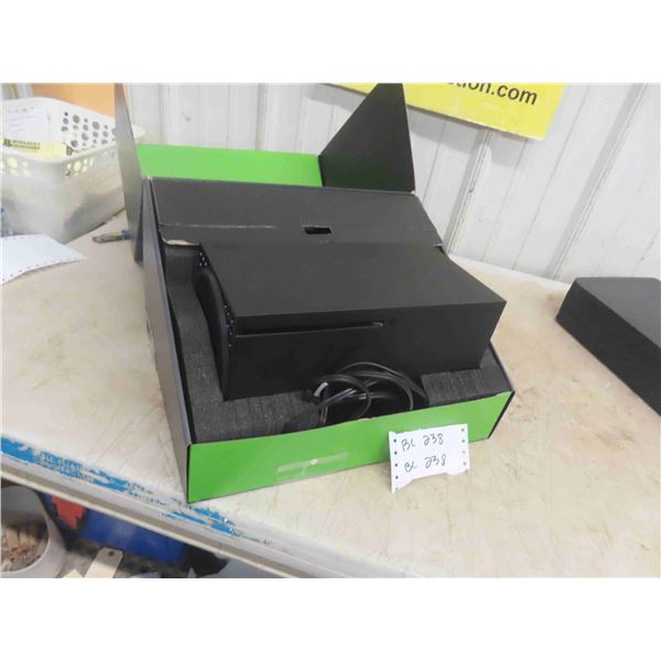 XBOX Series X , No Games, 2 Controllers 