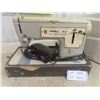 Image 2 : Singer Electric Portable Sewing Machine 