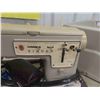Image 3 : Singer Electric Portable Sewing Machine 