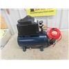 Image 1 : Portable Air Compressor with Hose 