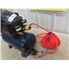 Image 2 : Portable Air Compressor with Hose 