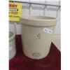 Image 2 : 2 Medalta Stoneware Crocks : 4 Gallon & 1 Gallon 