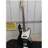Image 2 : Squiuier by Fender Electric Bass Guitar with Soft Case 