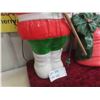 Image 5 : 2 Blow Molds: Santa 28'' x 11'' & Christmas Bell 16'' x 16''