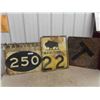Image 1 : 3 Older Highway Metal Signs 