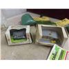 Image 4 : Train Set Accessories: Buildings, Cars, Crossings, Grass 