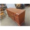 Image 2 : Maple Dresser 33'' x 66'' x 19'' 