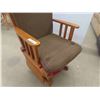 Image 3 : Gliding Rocking Chair 