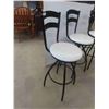 Image 2 : 4 Swivel Matching Bar Stools 