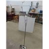 Image 1 : Modern Sway Floor Lamp