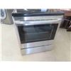 Image 4 : LG Stainless Stove with Convection