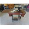 Image 1 : Singer Treadle Sewing Machine 