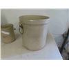 Image 4 : 2 Medalta Crocks (1) 5 Gallon Clean, (1) 1 Gallon 