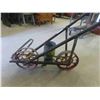 Image 2 : Antique Garden Seeder 