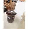 Image 8 : Medalta 5 Gallon Crock with Stoneware Handles, 