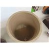 Image 9 : Medalta 5 Gallon Crock with Stoneware Handles, 