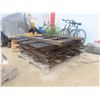 Image 2 : 8 Metal Stakes for Truck/Trailer Decking 40'' x 46'' 