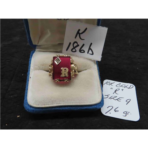 10k Gold "R" Ring Size 9. 