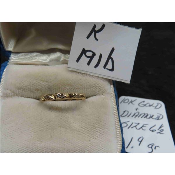 10K Gold and Diamond Size 6.5 Ring. 