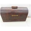 Image 8 : Vintage Singer Sewing Machine , Missing Plate to Access 