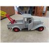 Image 7 : 4 Diecast Trucks: 1934 Ford Tow Truck 1:18 Scale , 1940 Ford, 