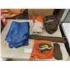 Image 1 : The North Face Road Runner 33 Tent Tarp & More 