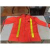 Image 2 : Reflective Rain Suit Size Large , Rain Shield Jacket, Overalls
