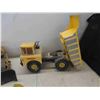 Image 10 : Tonka Dump Truck , Loader, Crawler & More 