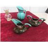 Image 2 : 3 Coal Oil Lamps, 3 Blue Mountain Style Pieces 