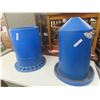 Image 1 : Poly Chicken Feeder
