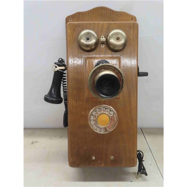 Vintage Lokking Telephone, Works 